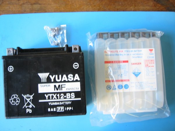 YUASA Original Batterie YT12A-BS Busa 1999 - 2007